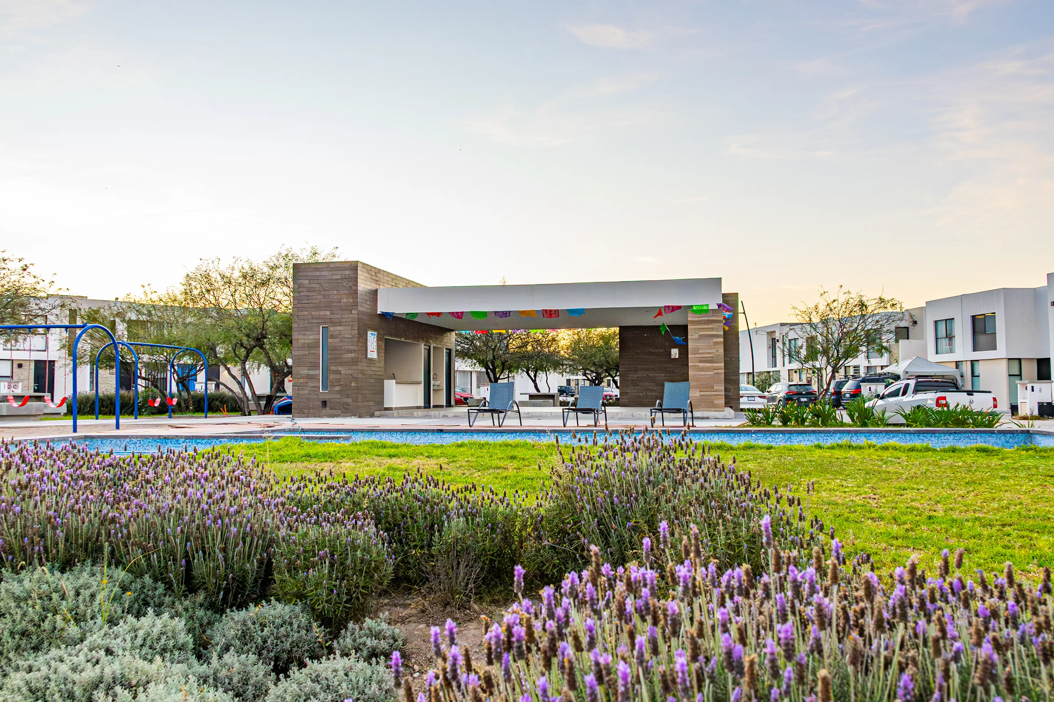 Áreas verdes y amenidades exclusivas para tu familia